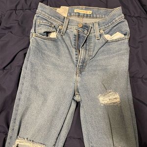 Levi High Waisted Mom jeans